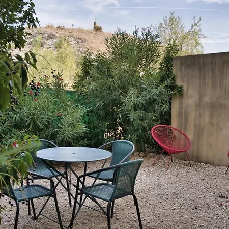 Pres Avignon Clim Parking Jardin * Les Angles (Gard)