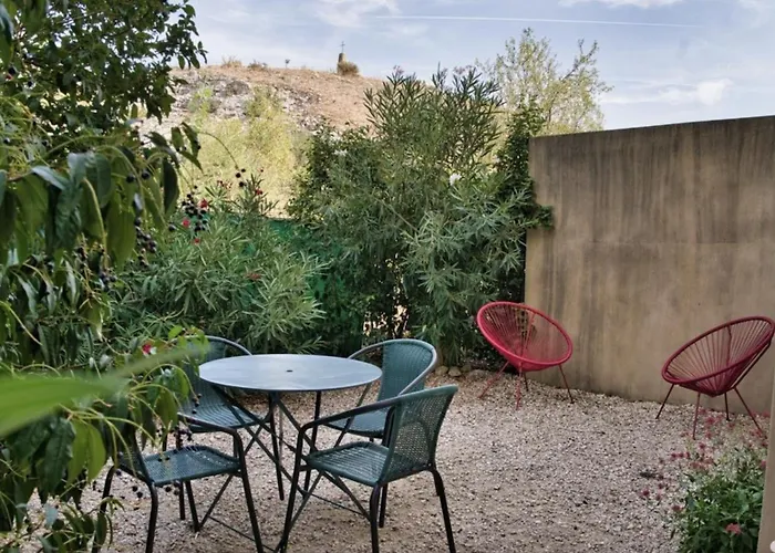 Pres Avignon Clim Parking Jardin * Les Angles (Gard)